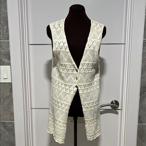 Elegant Cream Knit Vest